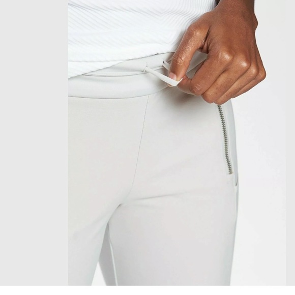 Athleta Headlands Hybrid Tight Hiking Pants - Picture 3 of 8